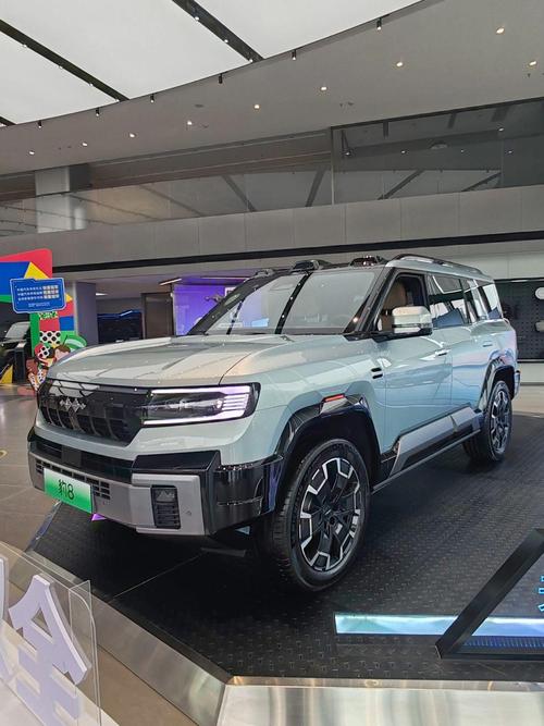成都319比亚迪方程豹硬派越野的爆款，英菲尼迪35周年与你共成长